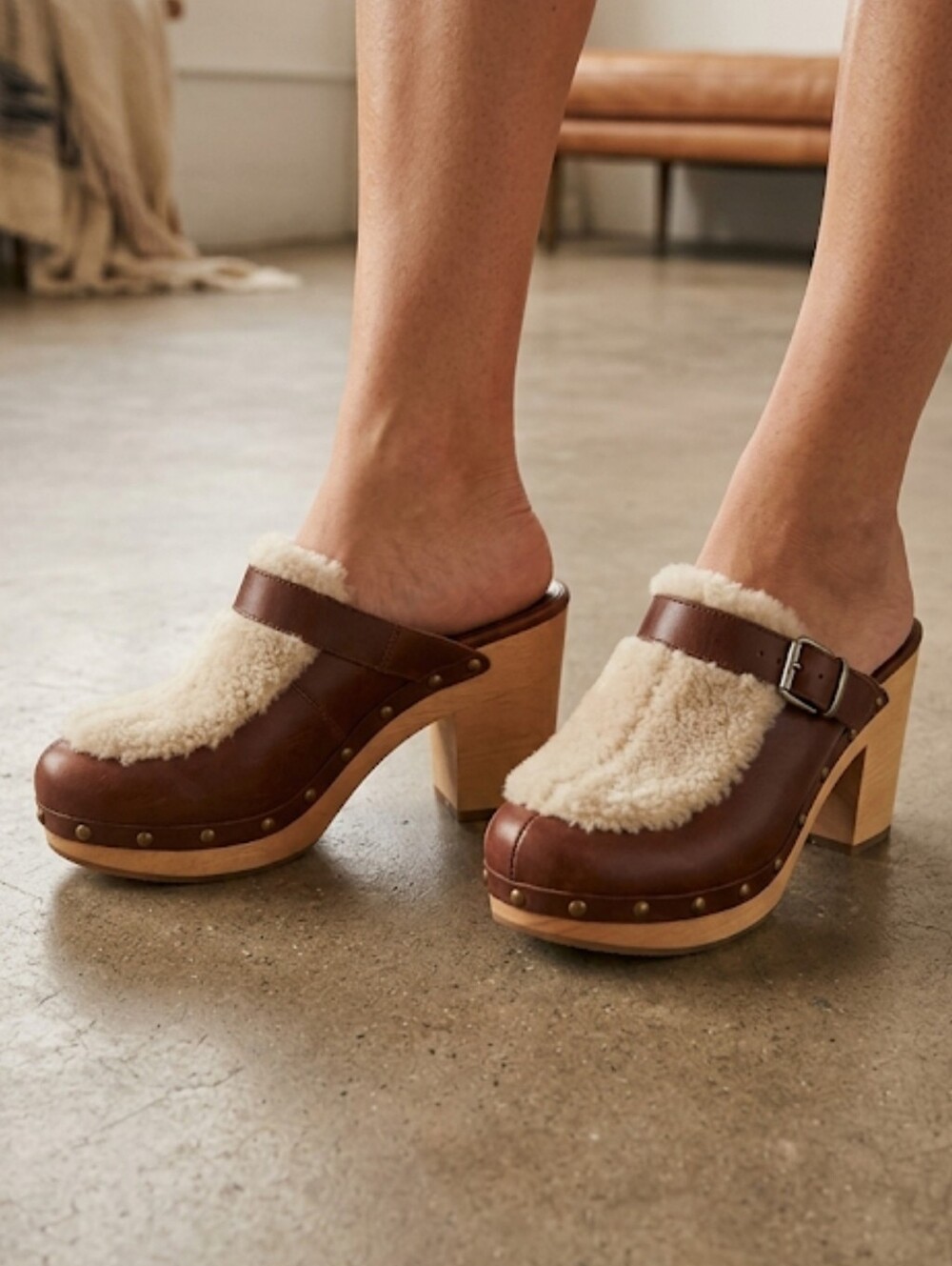 Madewell Shearling Clogs Dark Chestnut Style F8656 Size 7.5